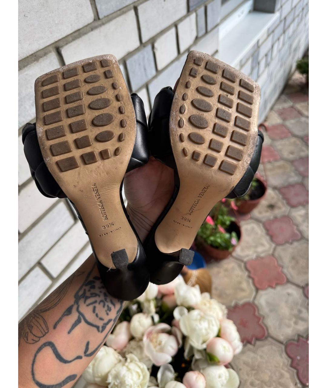 BOTTEGA VENETA Черные кожаные мюли, фото 4