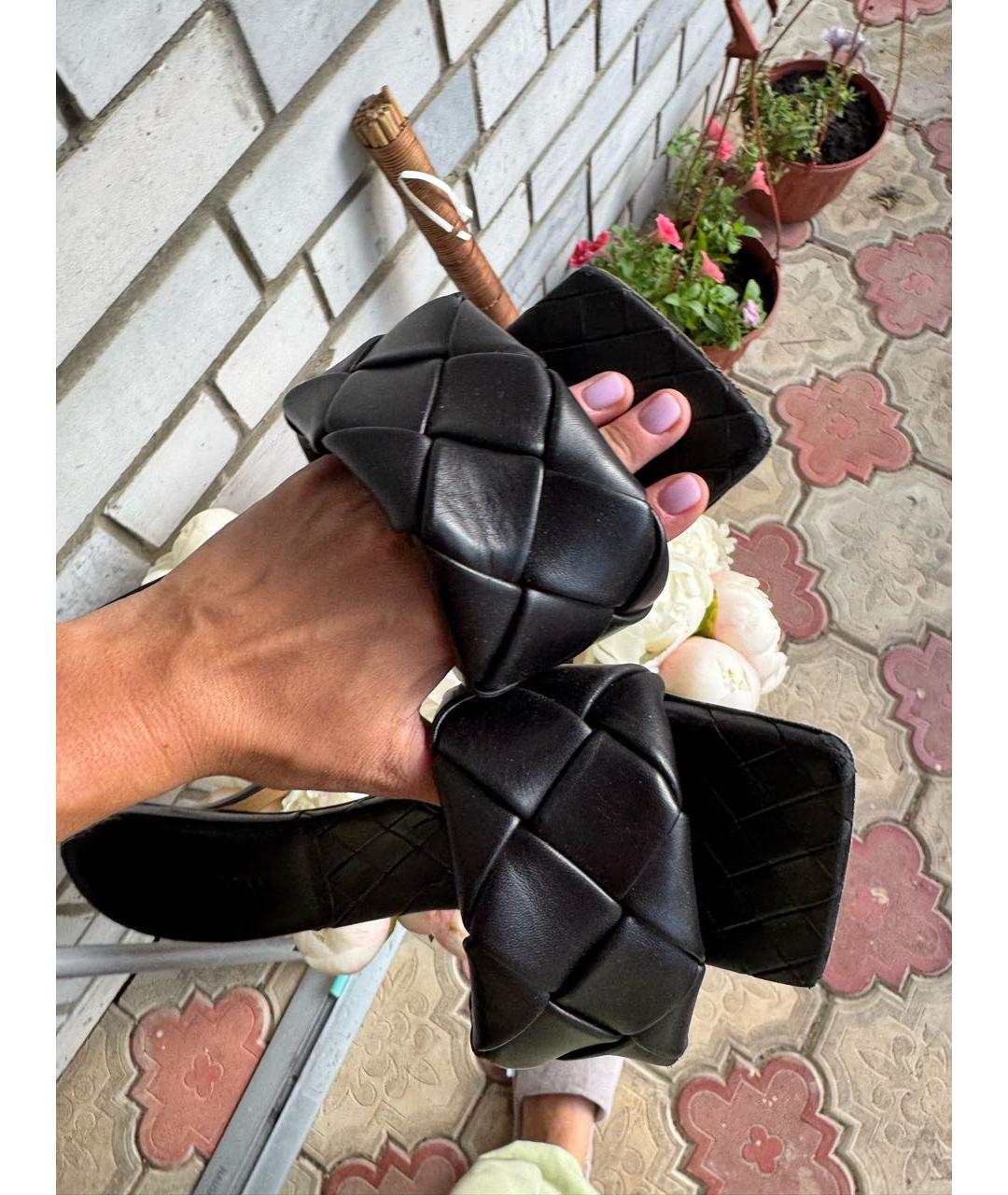 BOTTEGA VENETA Черные кожаные мюли, фото 7