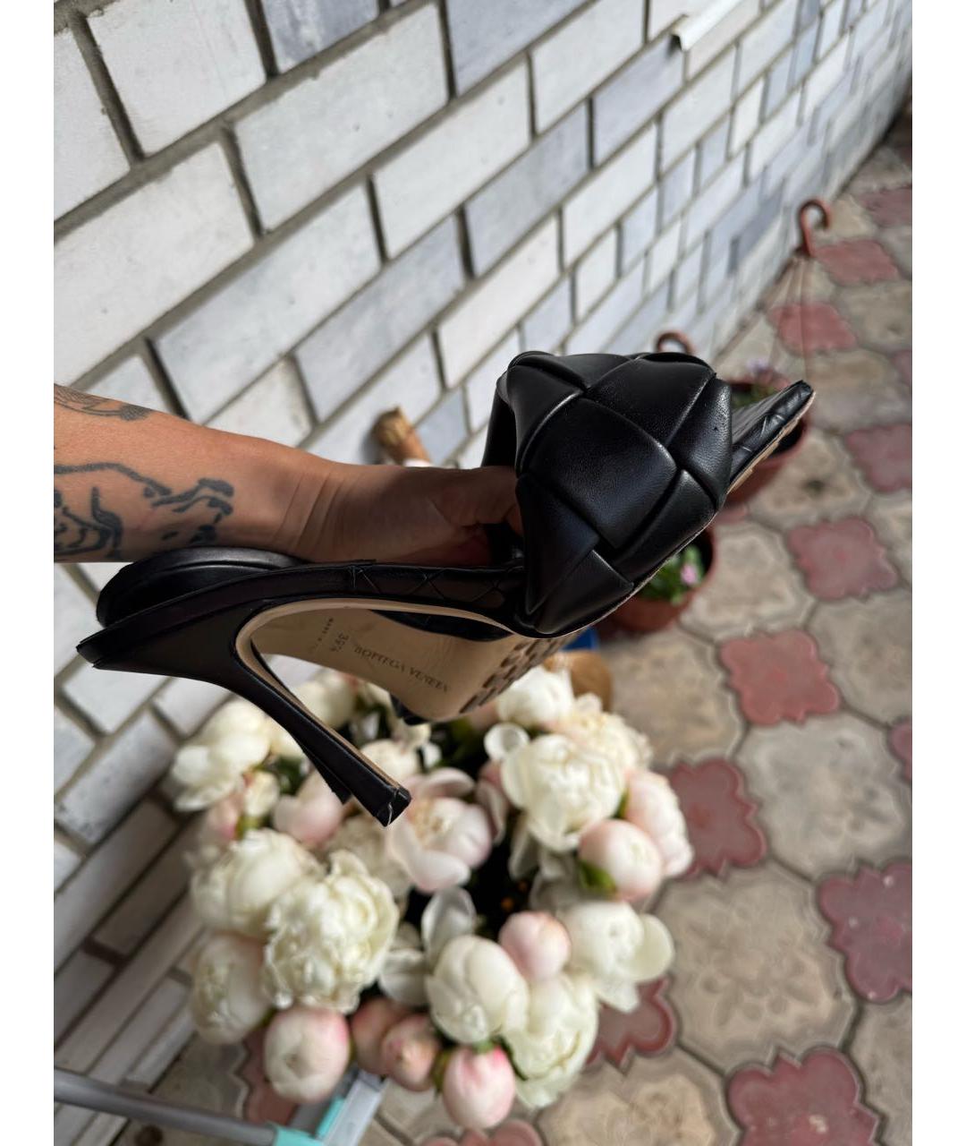 BOTTEGA VENETA Черные кожаные мюли, фото 8