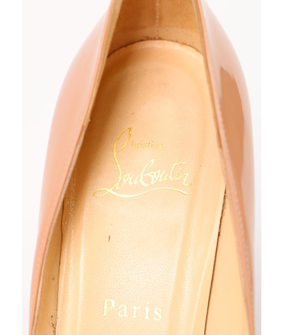 CHRISTIAN LOUBOUTIN Бежевые туфли из лакированной кожи, фото 5
