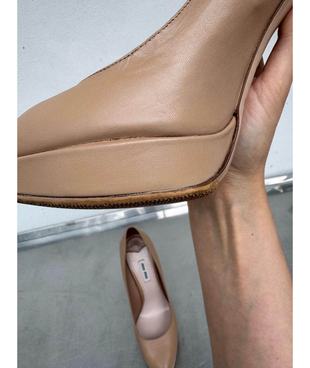 MIU MIU Бежевые кожаные туфли, фото 7