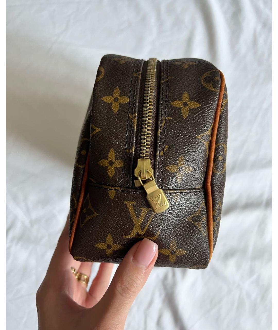 LOUIS VUITTON Коричневая косметичка, фото 5