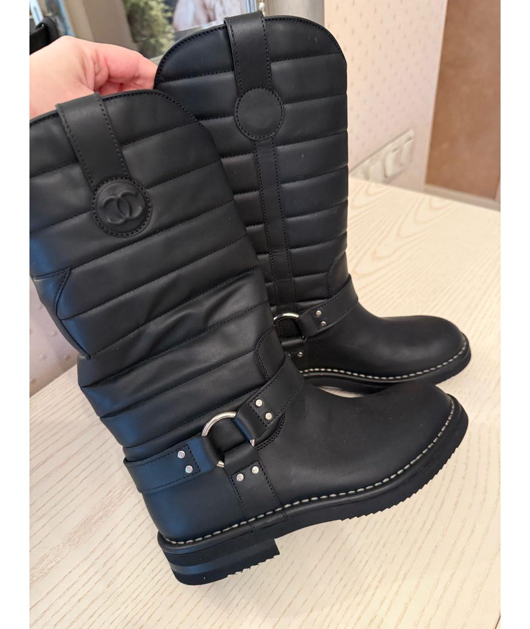 CHANEL Черные кожаные сапоги, фото 3