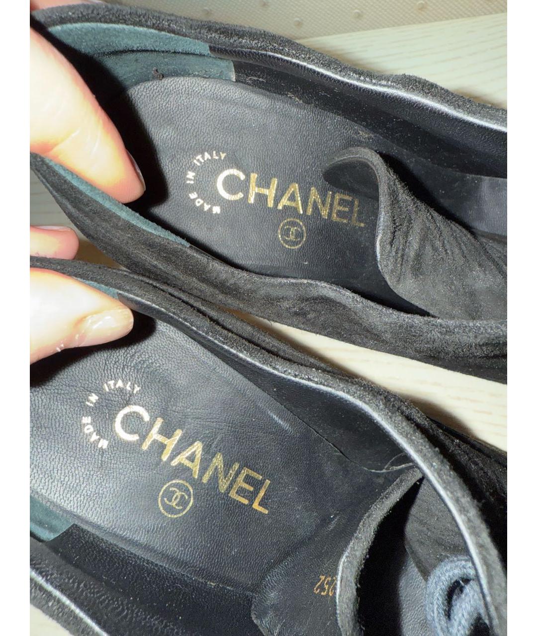 CHANEL Черные замшевые ботильоны, фото 3