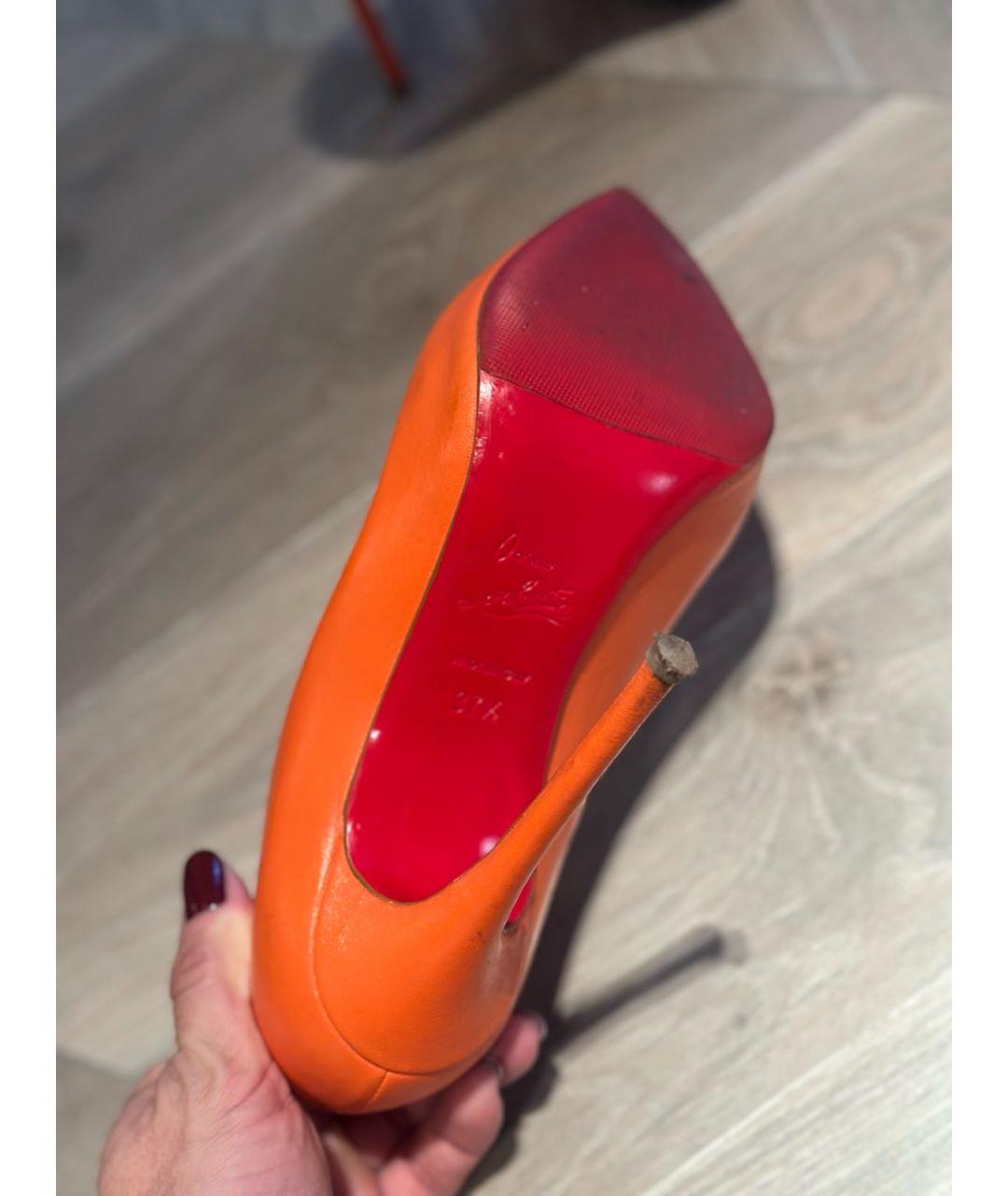 CHRISTIAN LOUBOUTIN Коралловые кожаные туфли, фото 3
