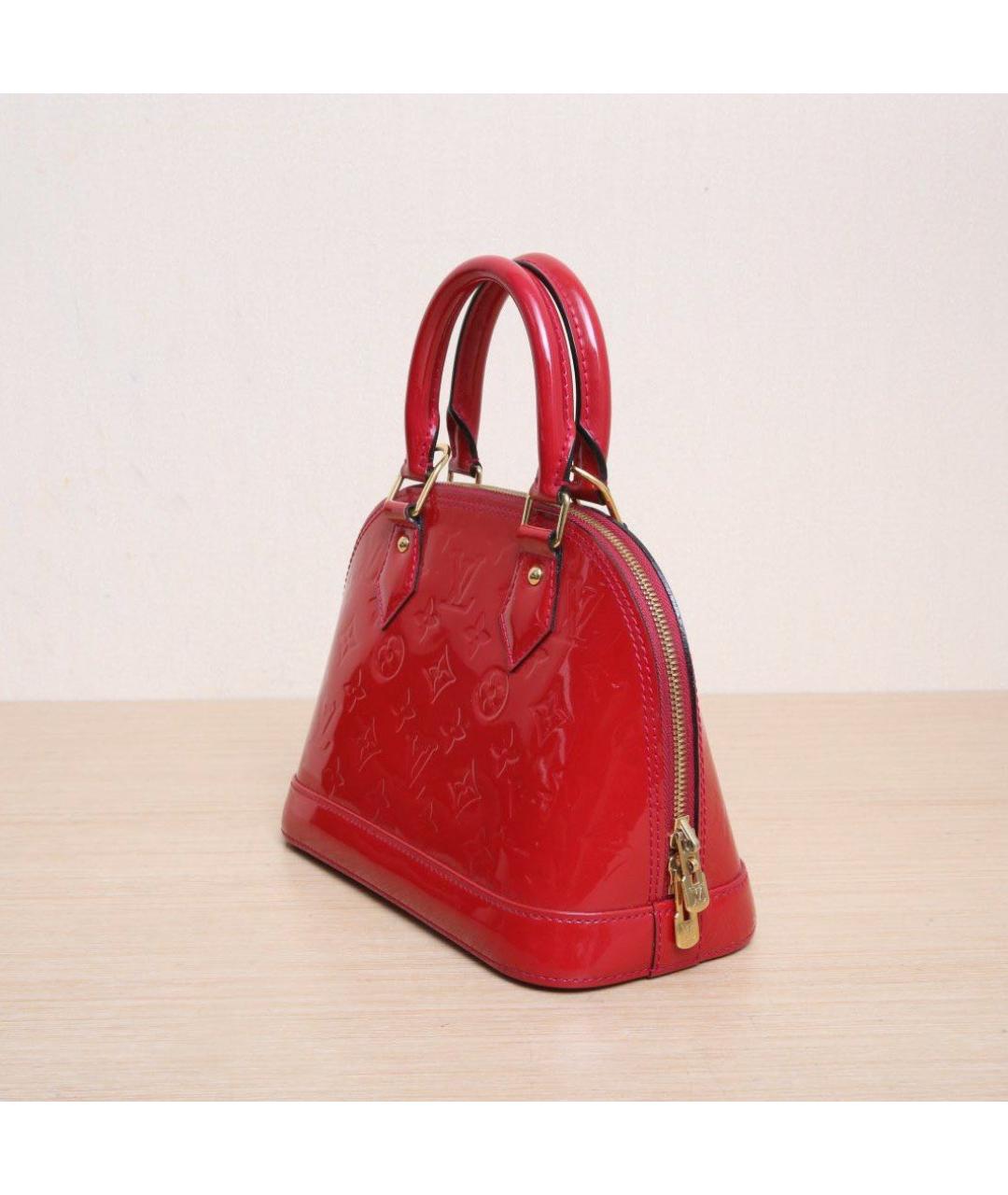 LOUIS VUITTON Красная сумка через плечо из лакированной кожи, фото 2