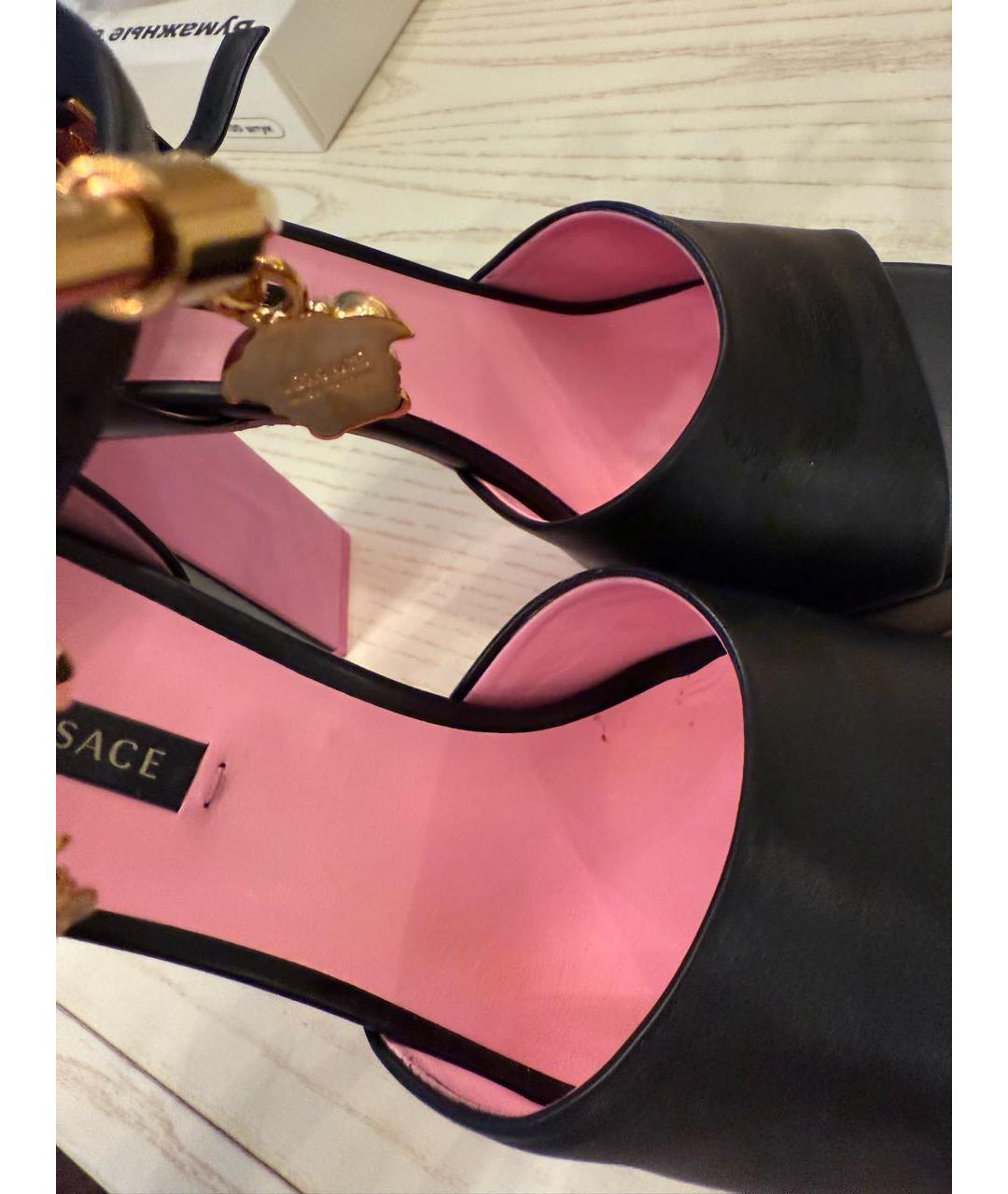 VERSACE Черные кожаные босоножки, фото 5