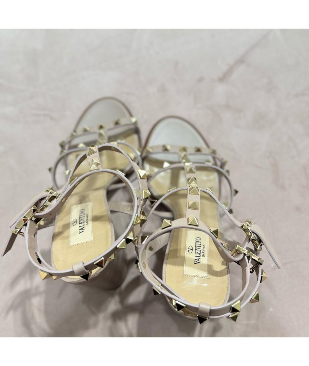 VALENTINO Бежевые кожаные босоножки, фото 3