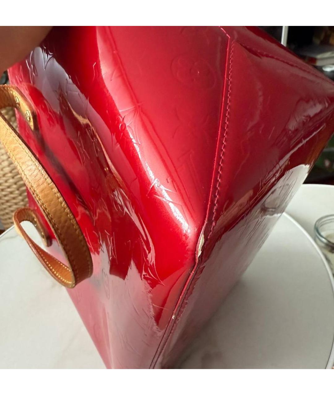 LOUIS VUITTON Красная сумка тоут из лакированной кожи, фото 7