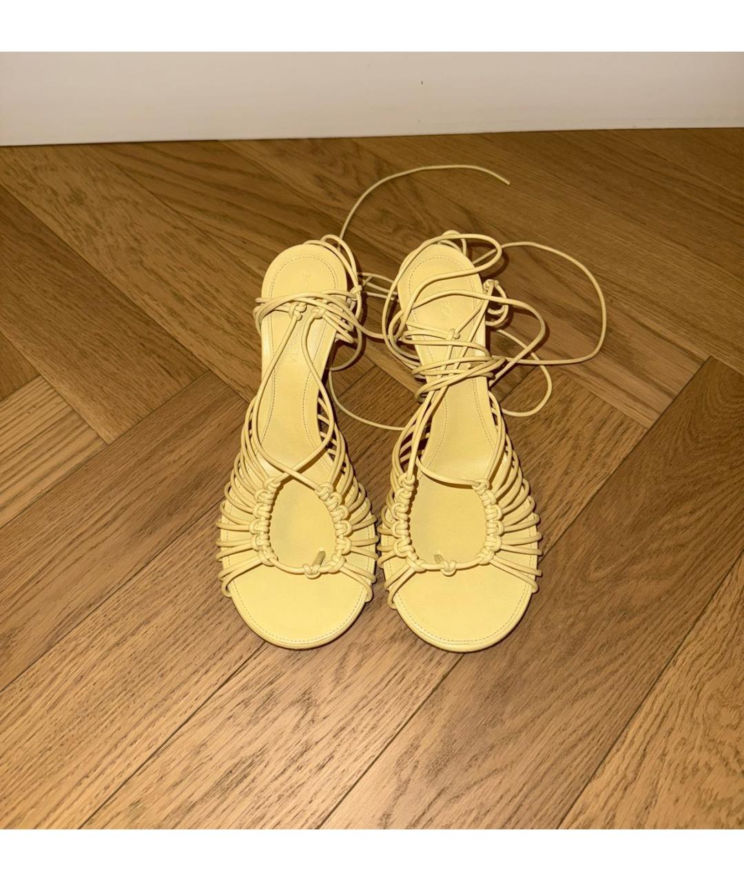 BOTTEGA VENETA Желтые кожаные босоножки, фото 2