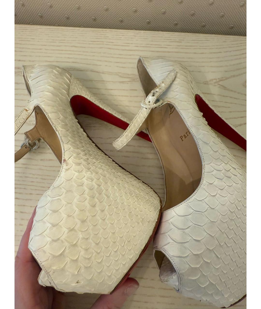 CHRISTIAN LOUBOUTIN Белые туфли, фото 3