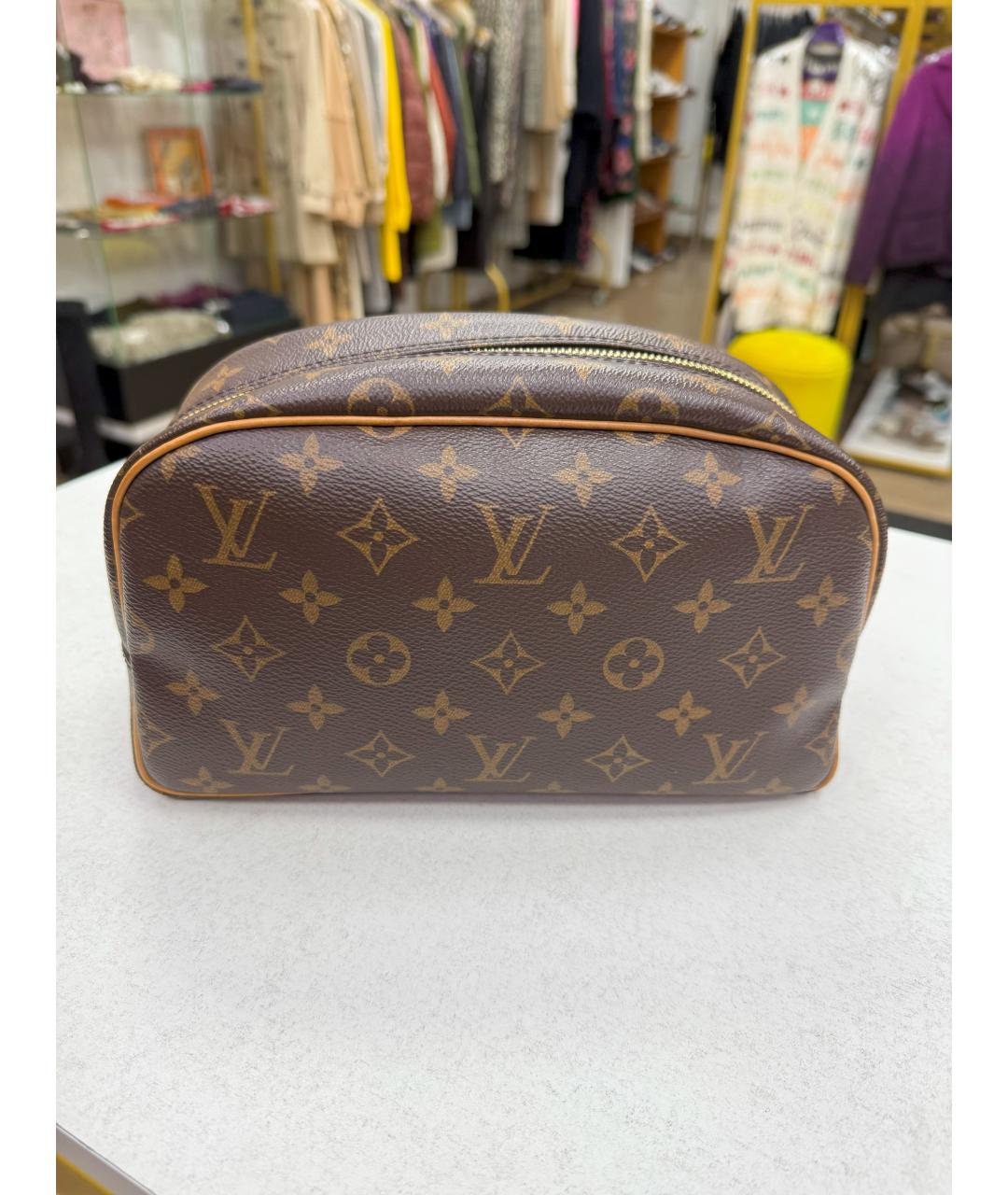 LOUIS VUITTON Косметичка, фото 10