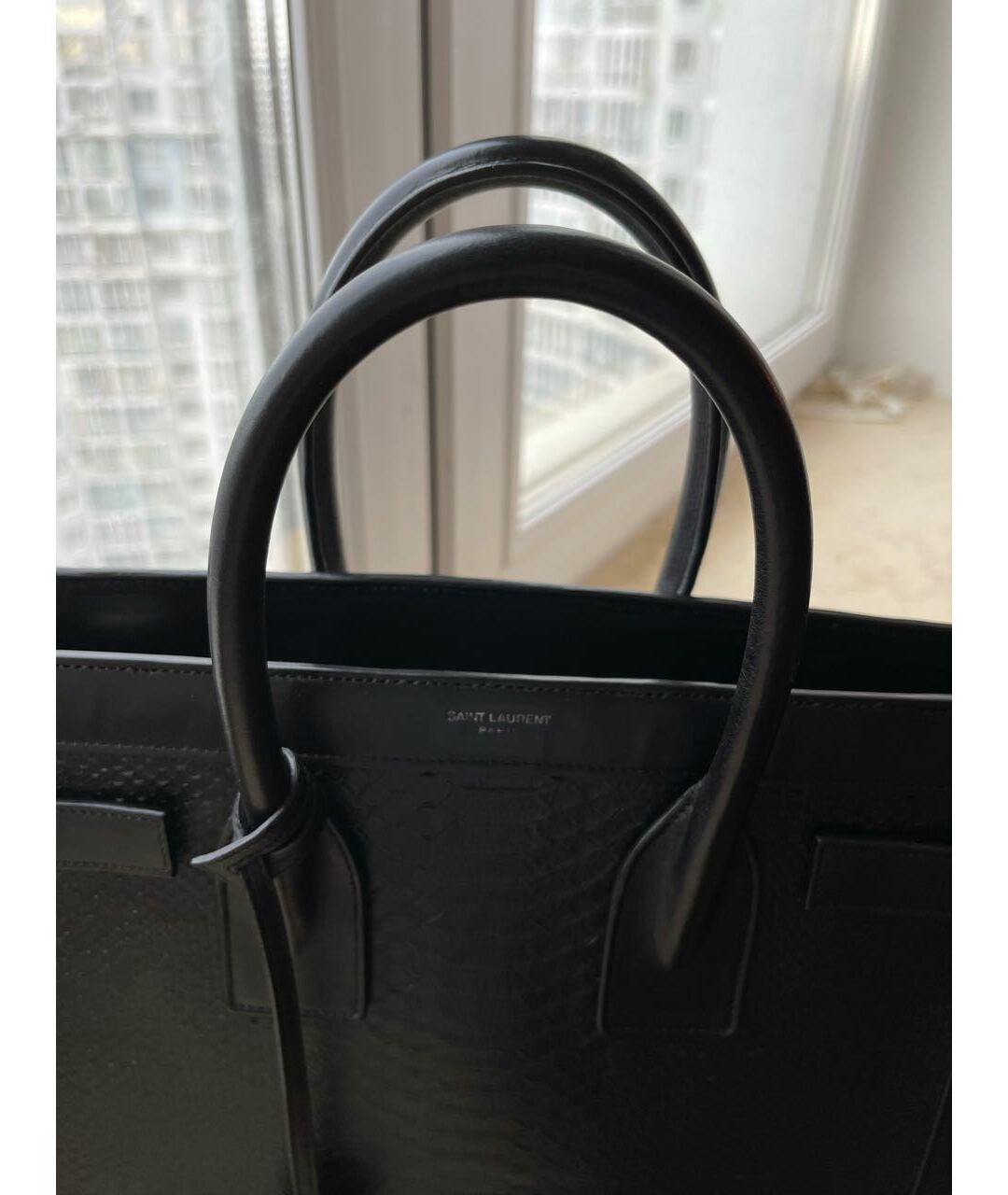 SAINT LAURENT Черная кожаная сумка тоут, фото 6