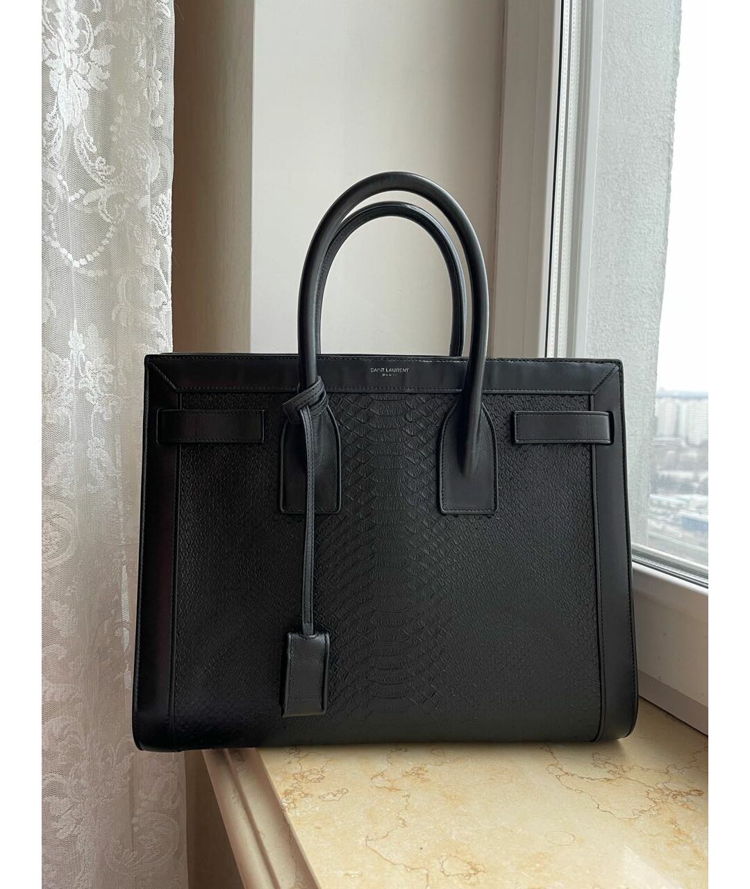 SAINT LAURENT Черная кожаная сумка тоут, фото 9