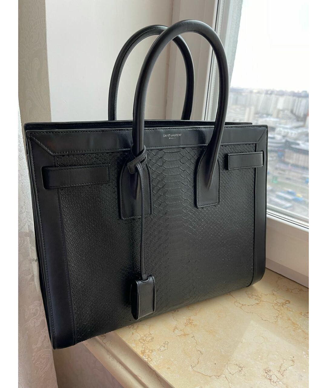 SAINT LAURENT Черная кожаная сумка тоут, фото 2