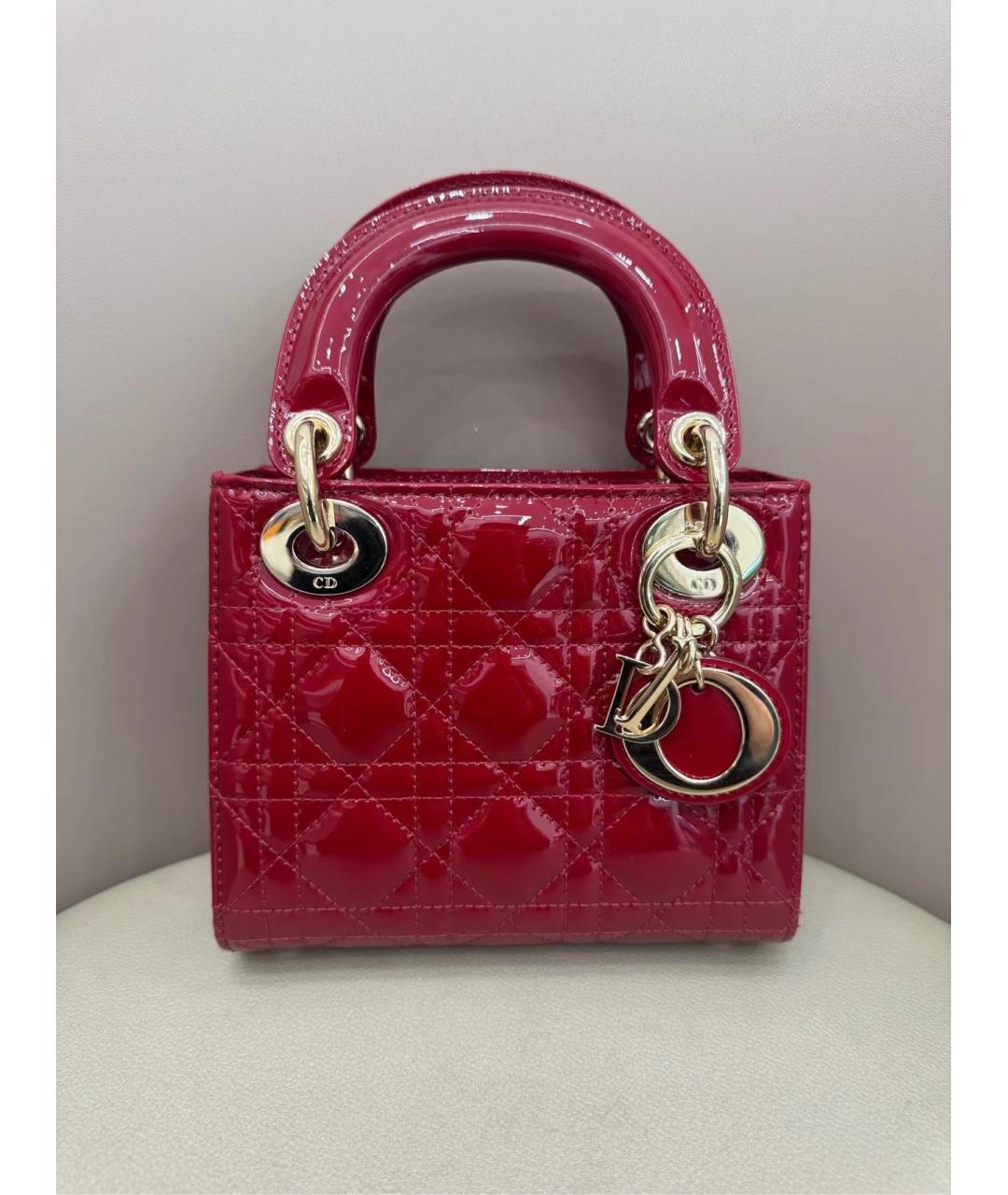 CHRISTIAN DIOR Красная сумка через плечо из лакированной кожи, фото 3