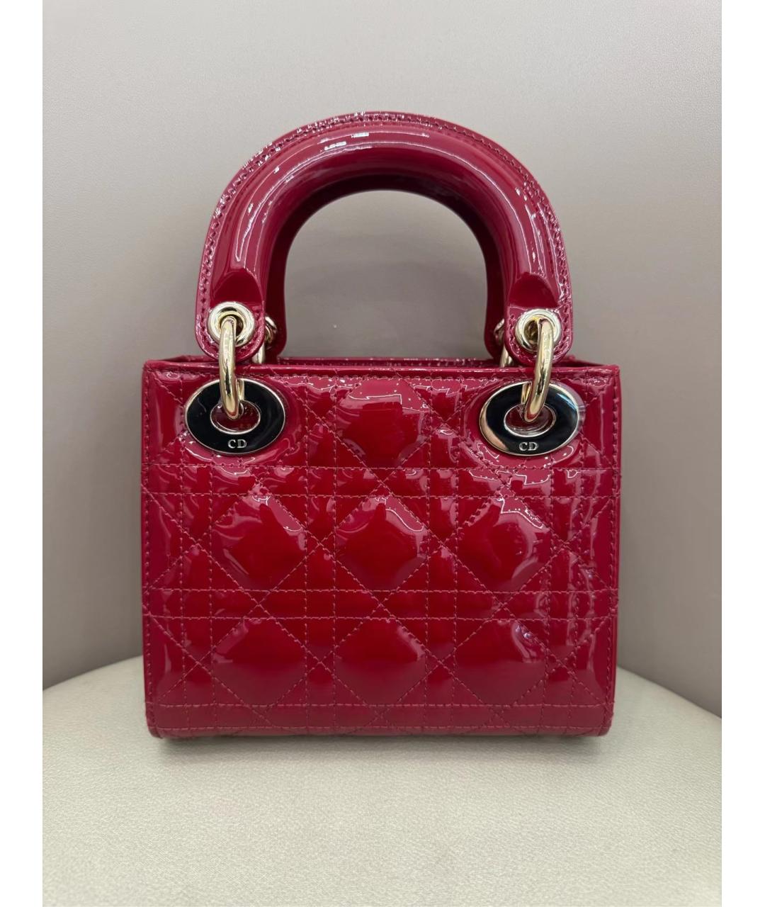 CHRISTIAN DIOR Красная сумка через плечо из лакированной кожи, фото 4