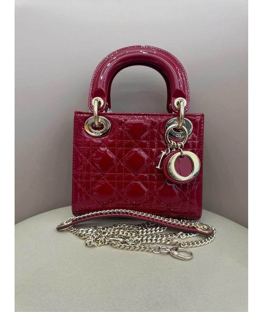 CHRISTIAN DIOR Красная сумка через плечо из лакированной кожи, фото 2