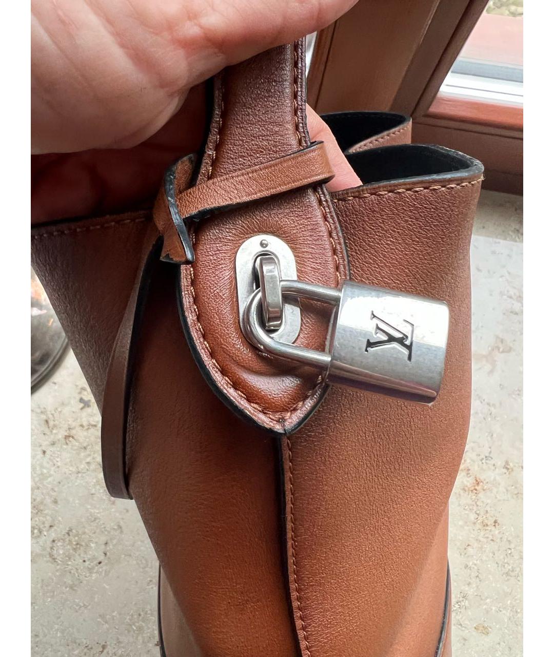 LOUIS VUITTON Коричневая кожаная сумка через плечо, фото 5