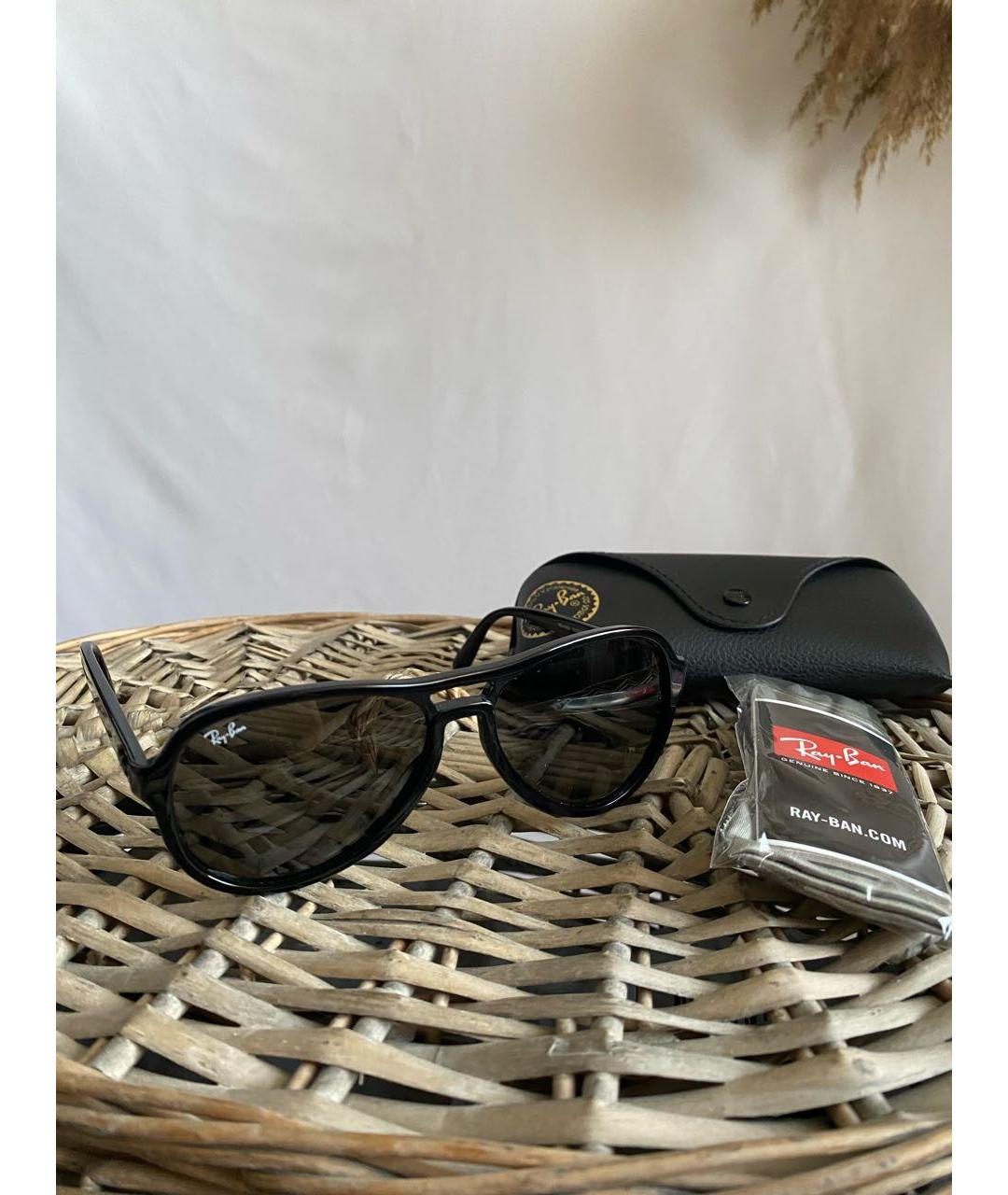 RAY BAN Черные пластиковые солнцезащитные очки, фото 3