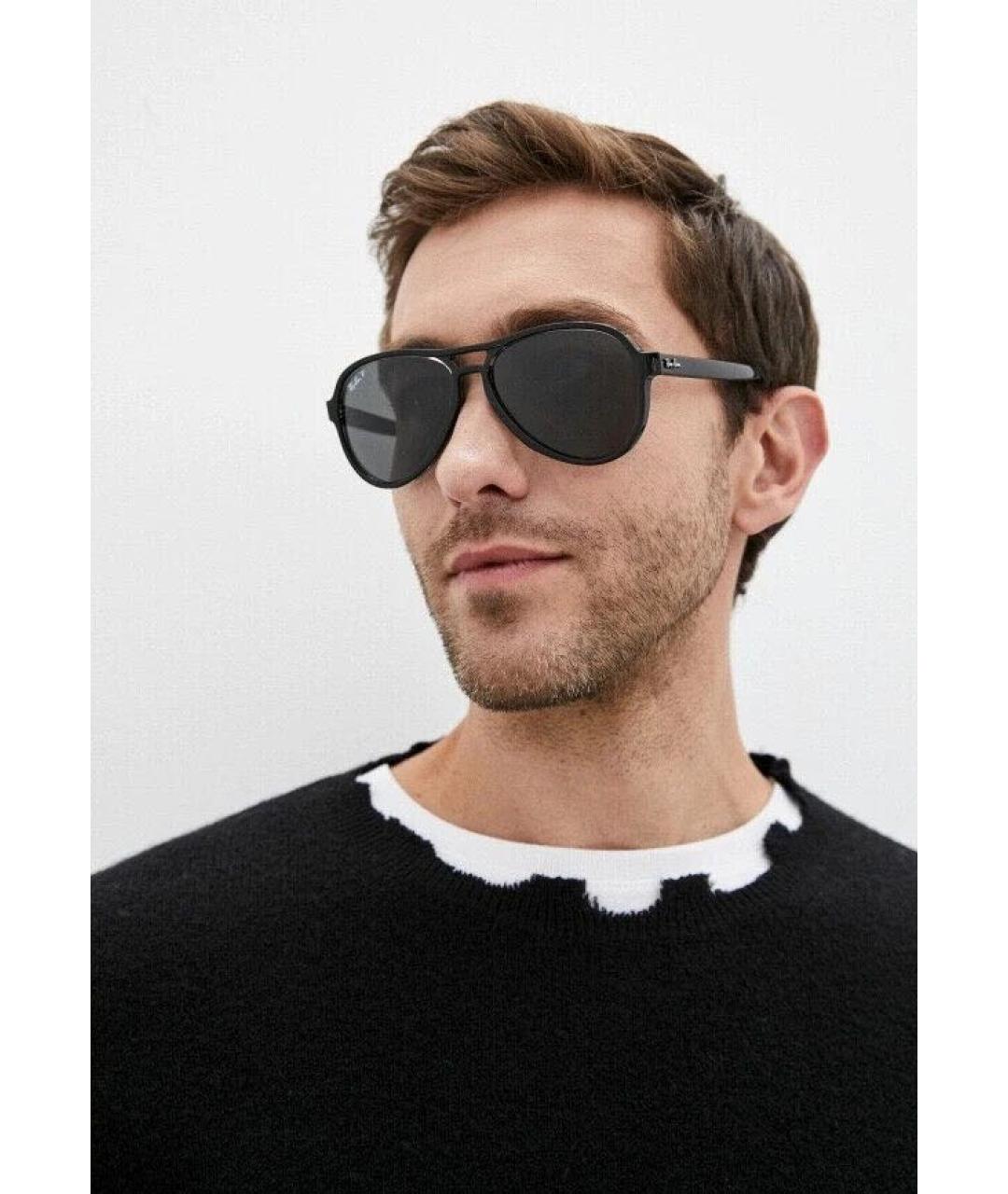 RAY BAN Черные пластиковые солнцезащитные очки, фото 2