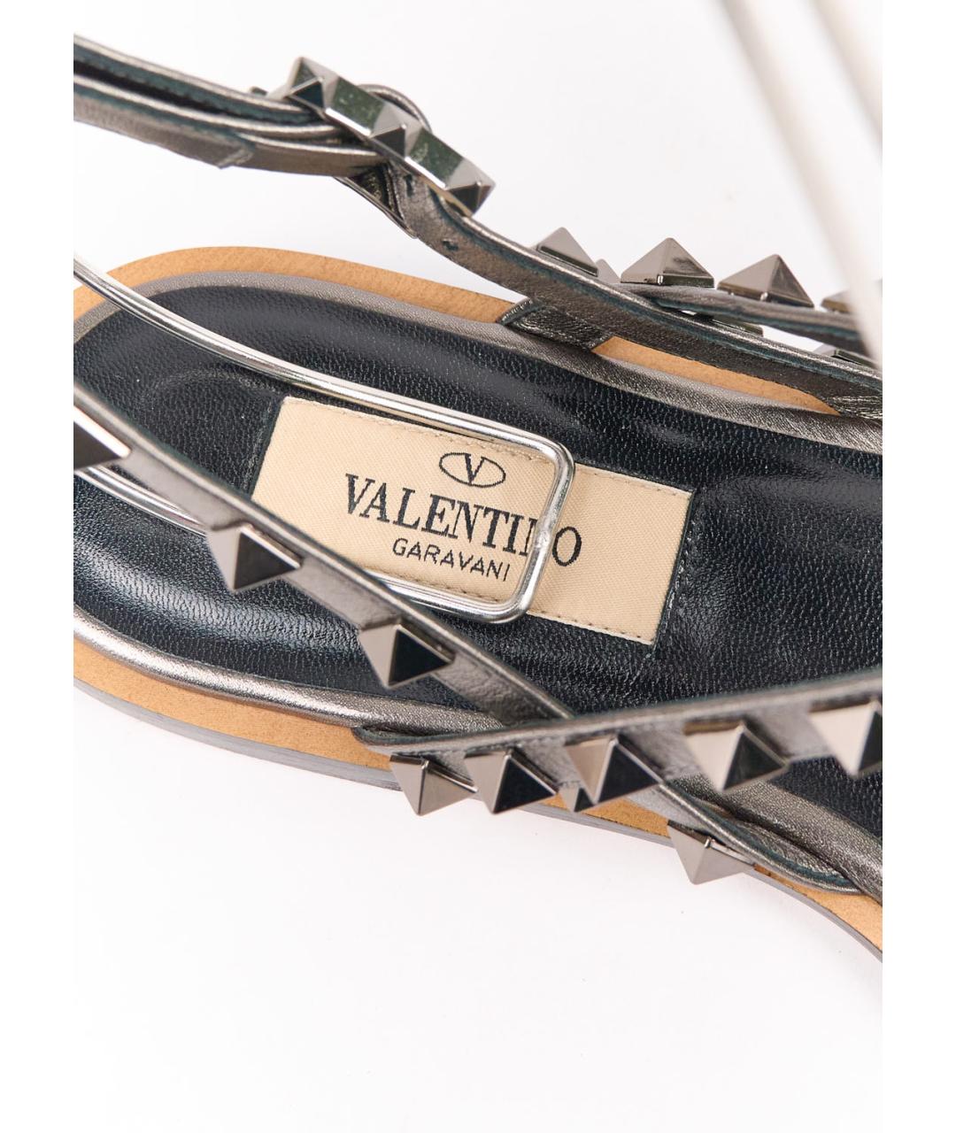 VALENTINO Серые кожаные сандалии, фото 3