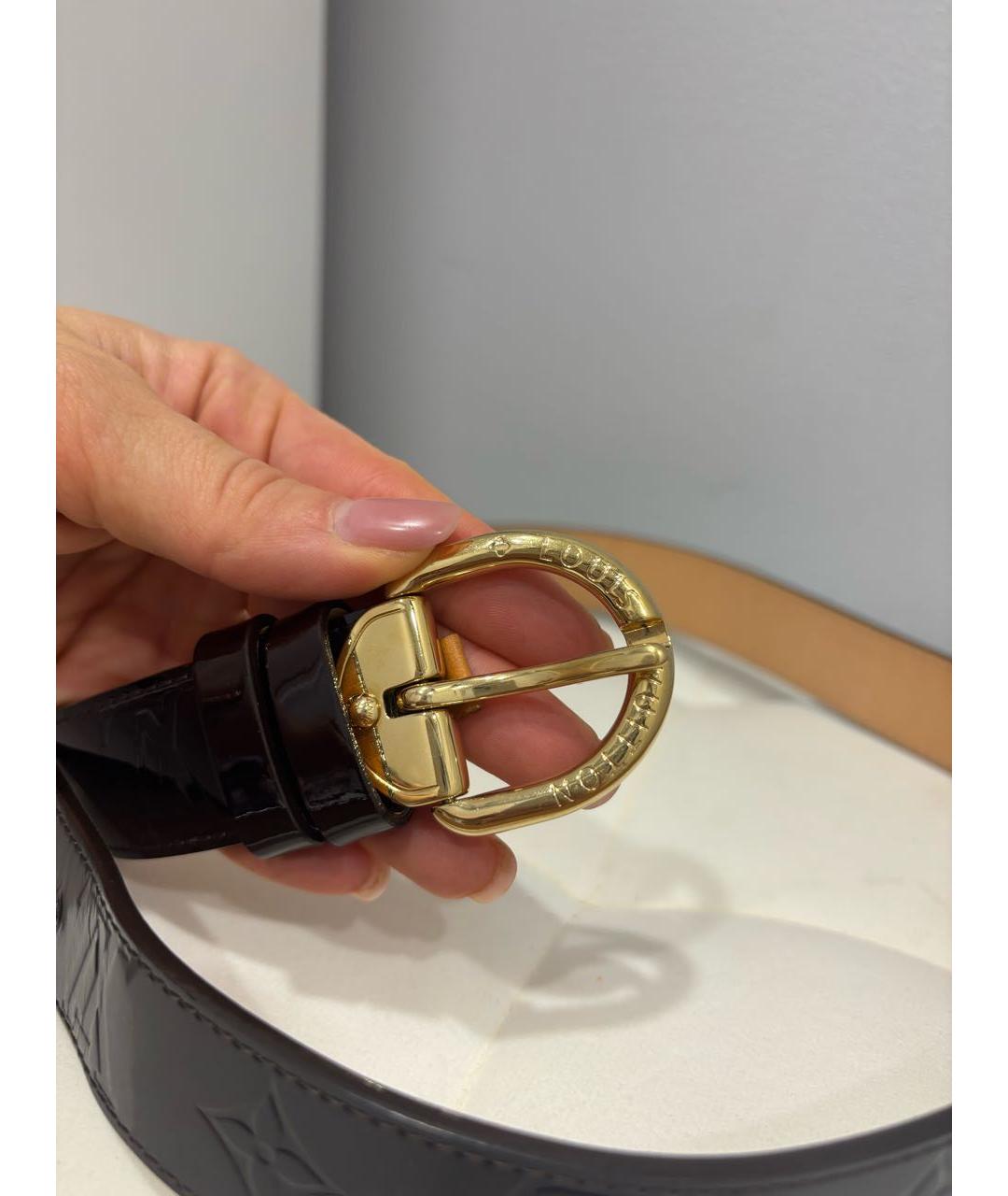 LOUIS VUITTON Бордовый ремень из лакированной кожи, фото 2