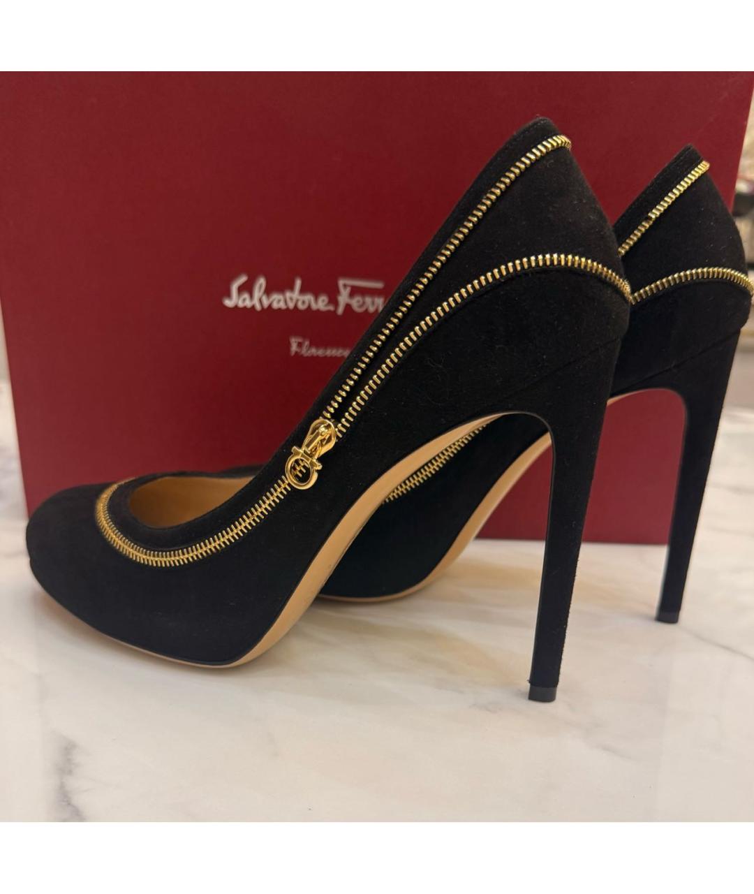 FERRAGAMO Черные замшевые туфли, фото 6
