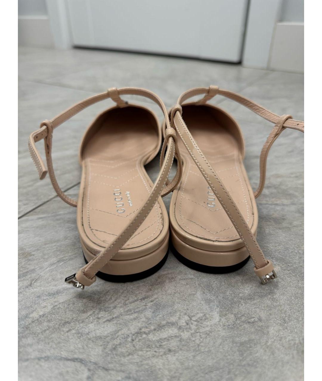 GUCCI Бежевые балетки из лакированной кожи, фото 4