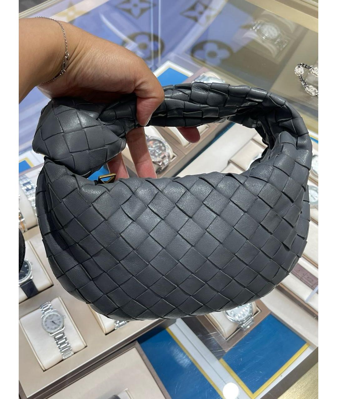 BOTTEGA VENETA Серая кожаная сумка с короткими ручками, фото 3