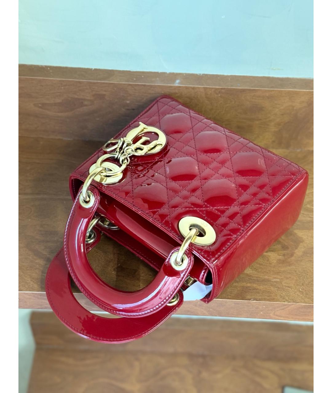 DIOR HOMME Красная сумка с короткими ручками из лакированной кожи, фото 7