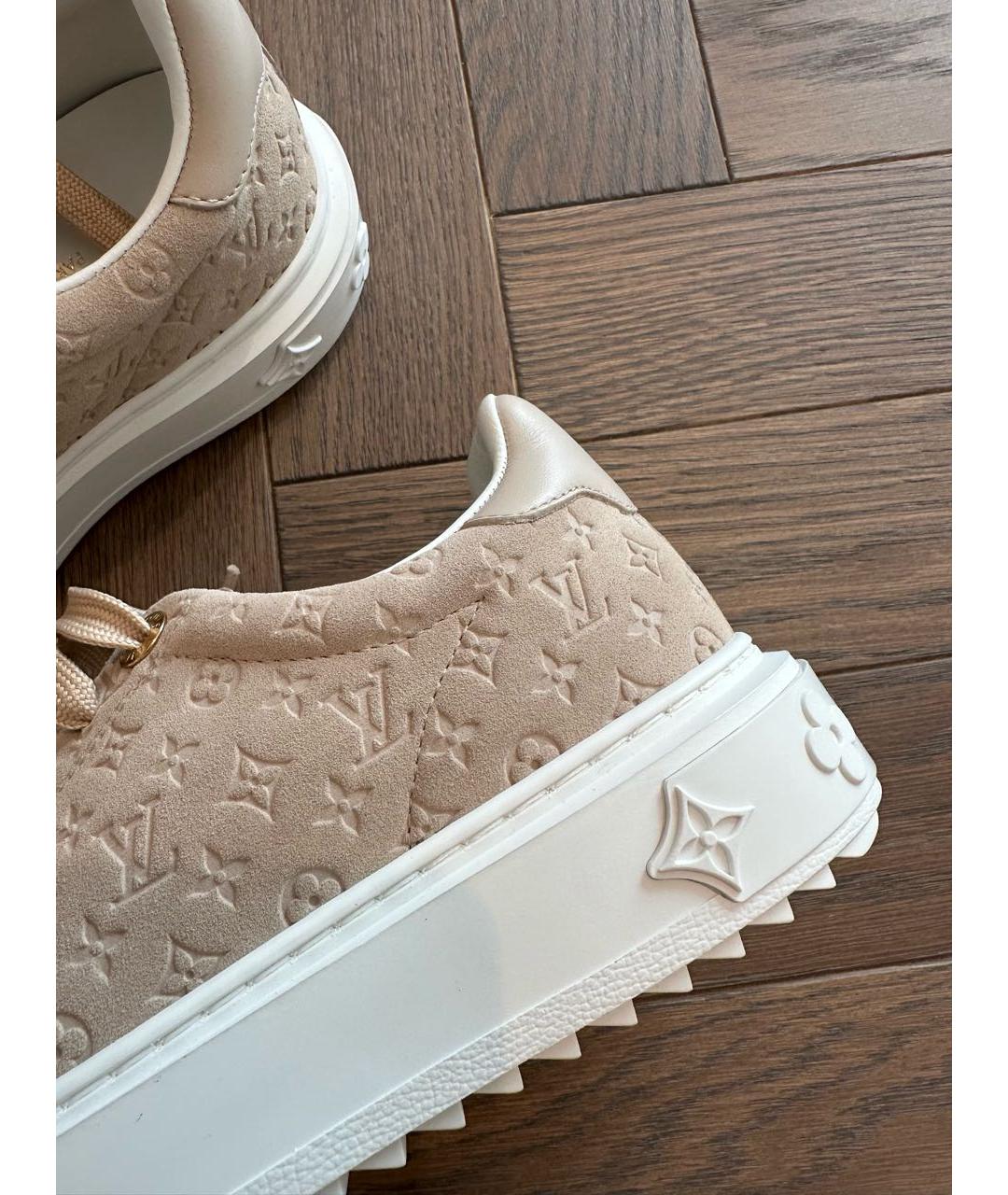 LOUIS VUITTON Бежевые замшевые кеды, фото 3