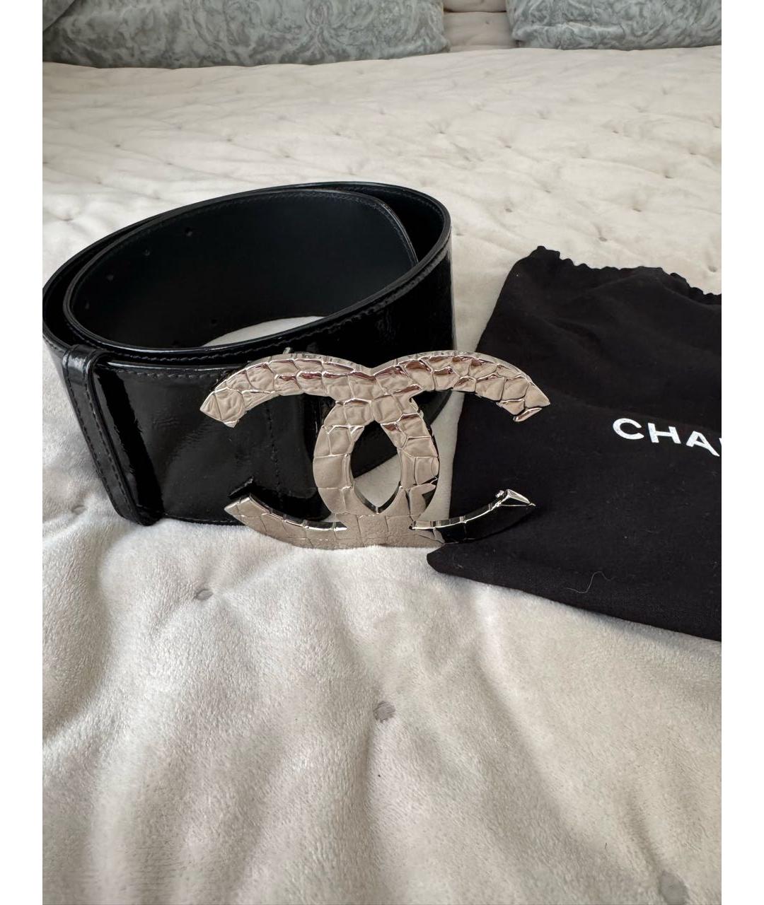 CHANEL Черный ремень из лакированной кожи, фото 2
