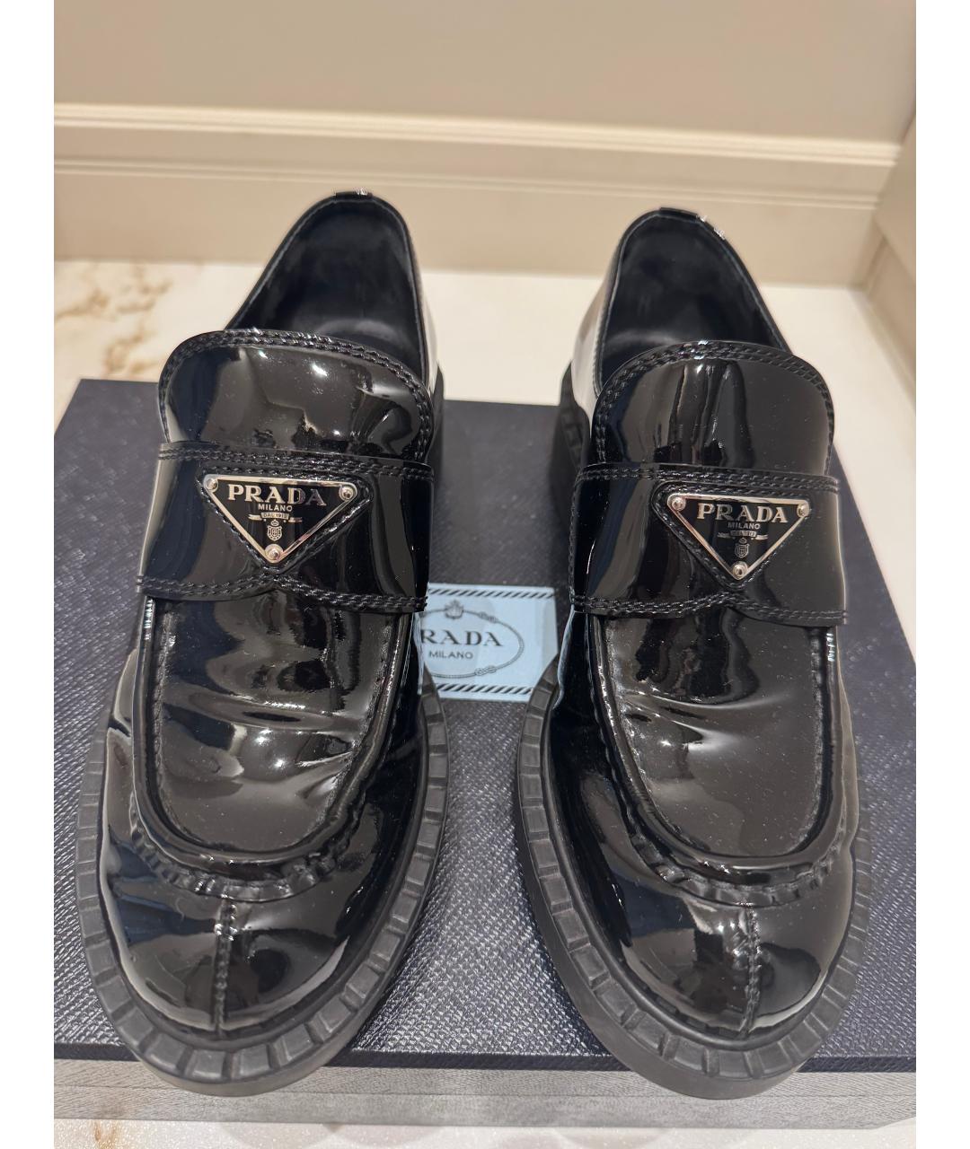 PRADA Черные лоферы из лакированной кожи, фото 2