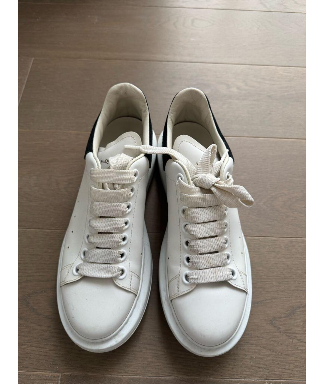 ALEXANDER MCQUEEN Белые кожаные кеды, фото 2