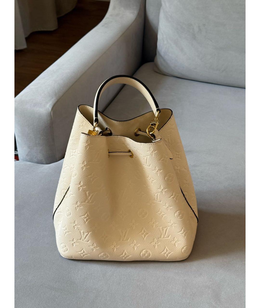 LOUIS VUITTON Бежевая кожаная сумка с короткими ручками, фото 3