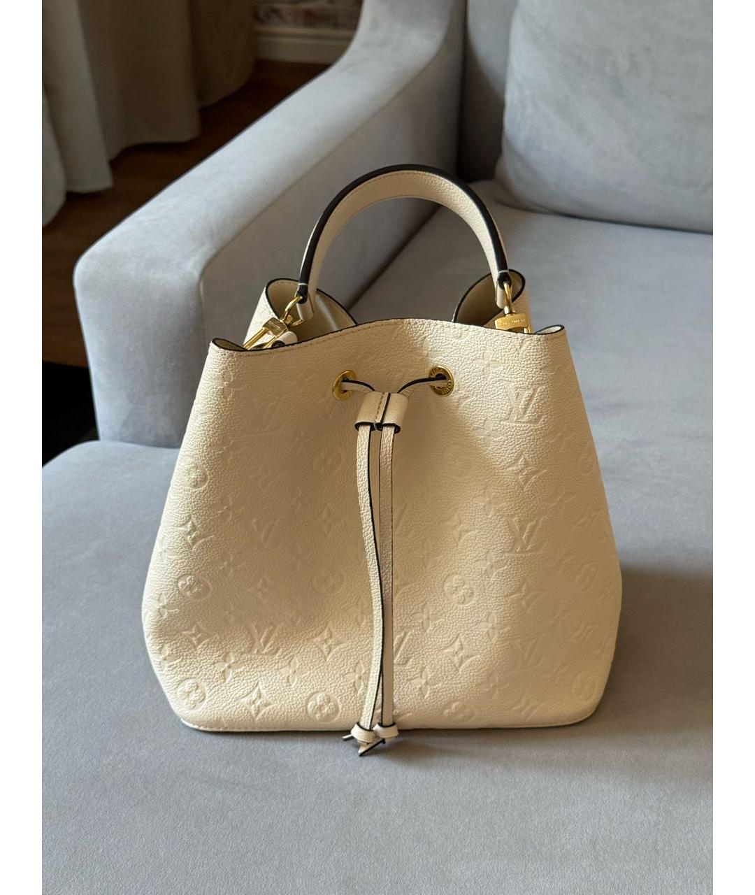LOUIS VUITTON Бежевая кожаная сумка с короткими ручками, фото 2