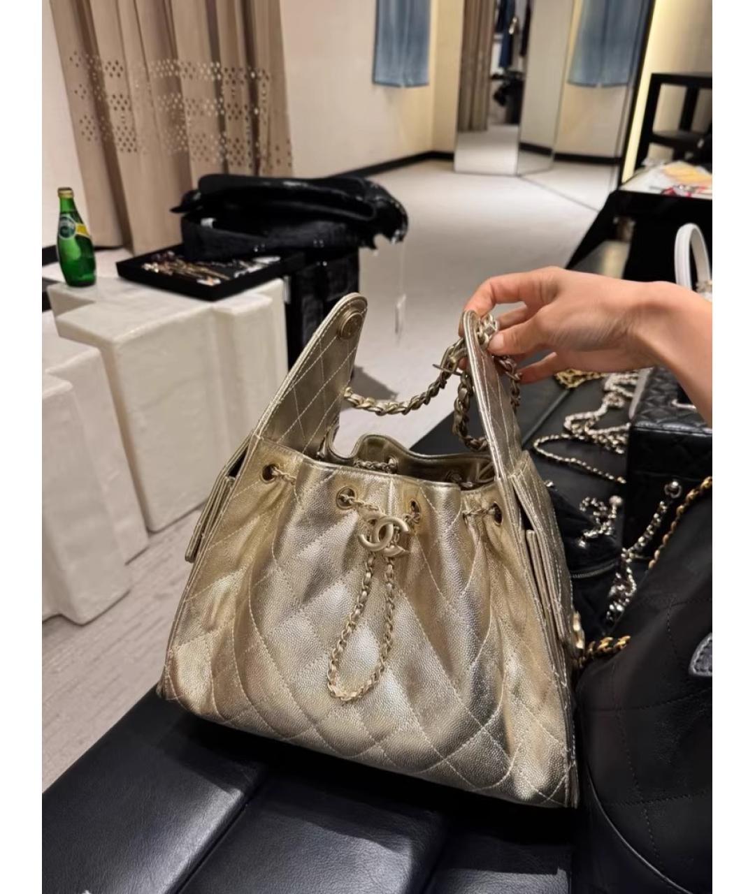 CHANEL Золотая кожаная сумка тоут, фото 4