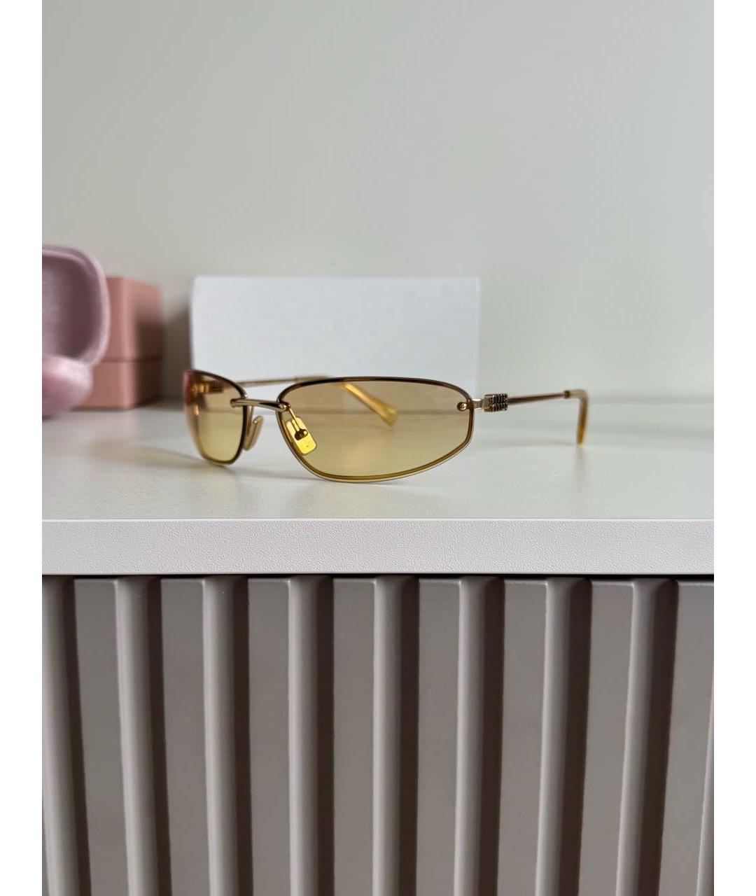 MIU MIU Золотые металлические солнцезащитные очки, фото 3