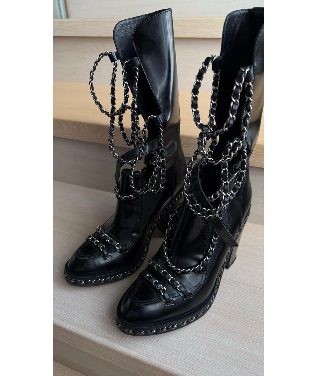 CHANEL Черные ботильоны из лакированной кожи, фото 2