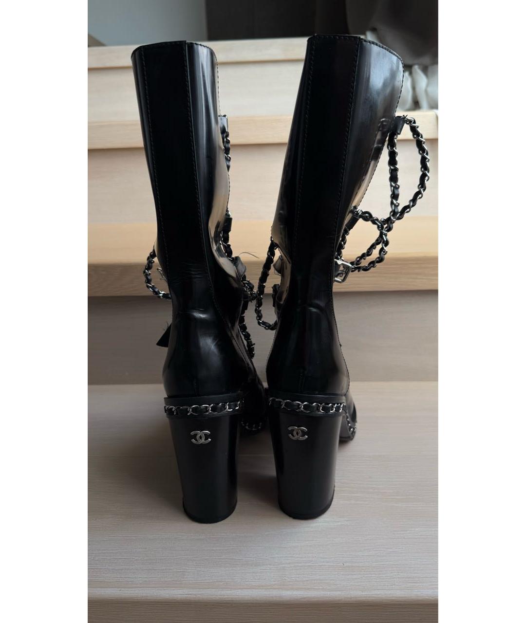 CHANEL Черные ботильоны из лакированной кожи, фото 4