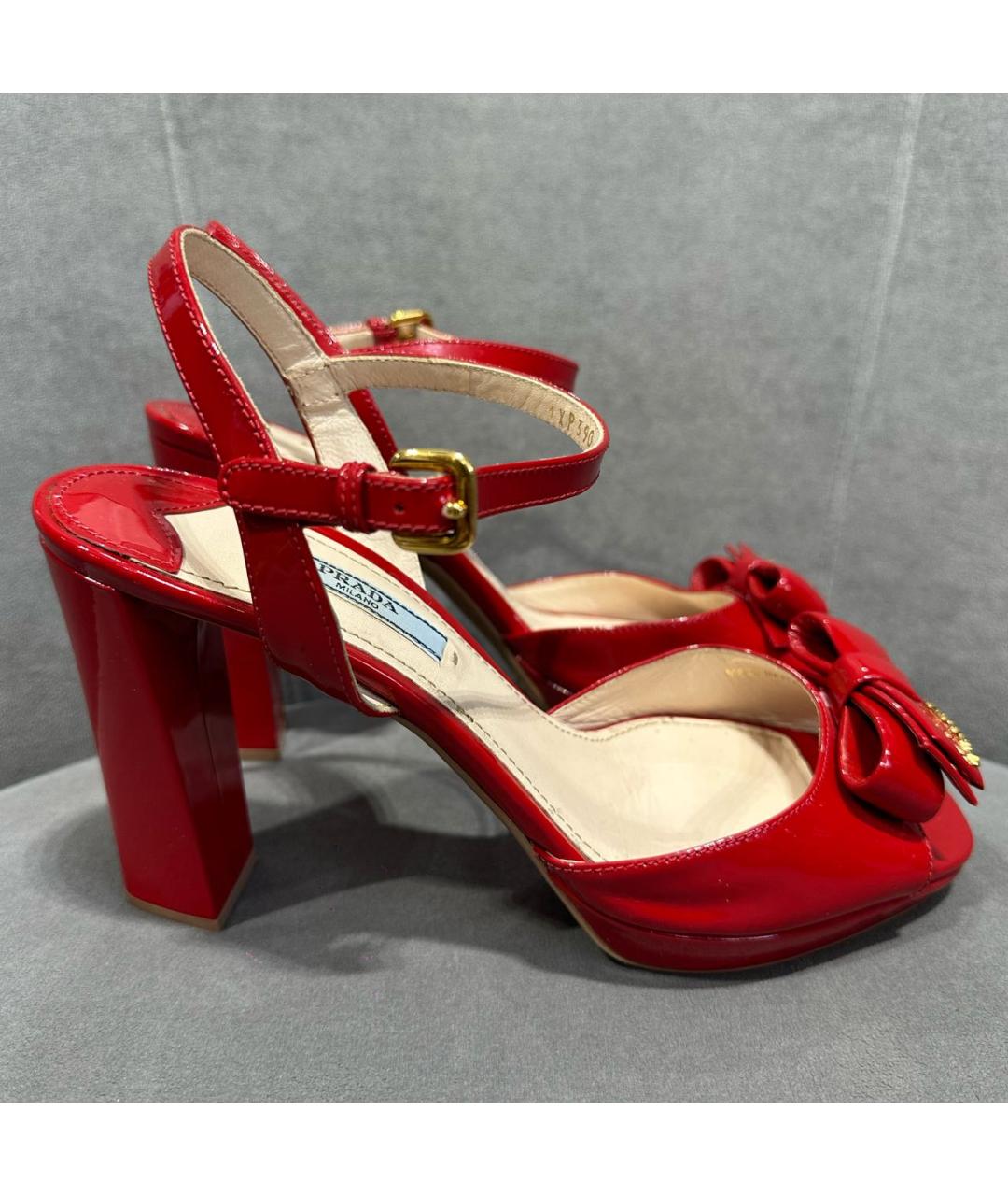 PRADA Красные босоножки из лакированной кожи, фото 6