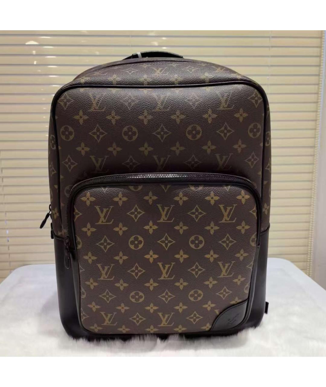 LOUIS VUITTON Коричневый кожаный рюкзак, фото 6