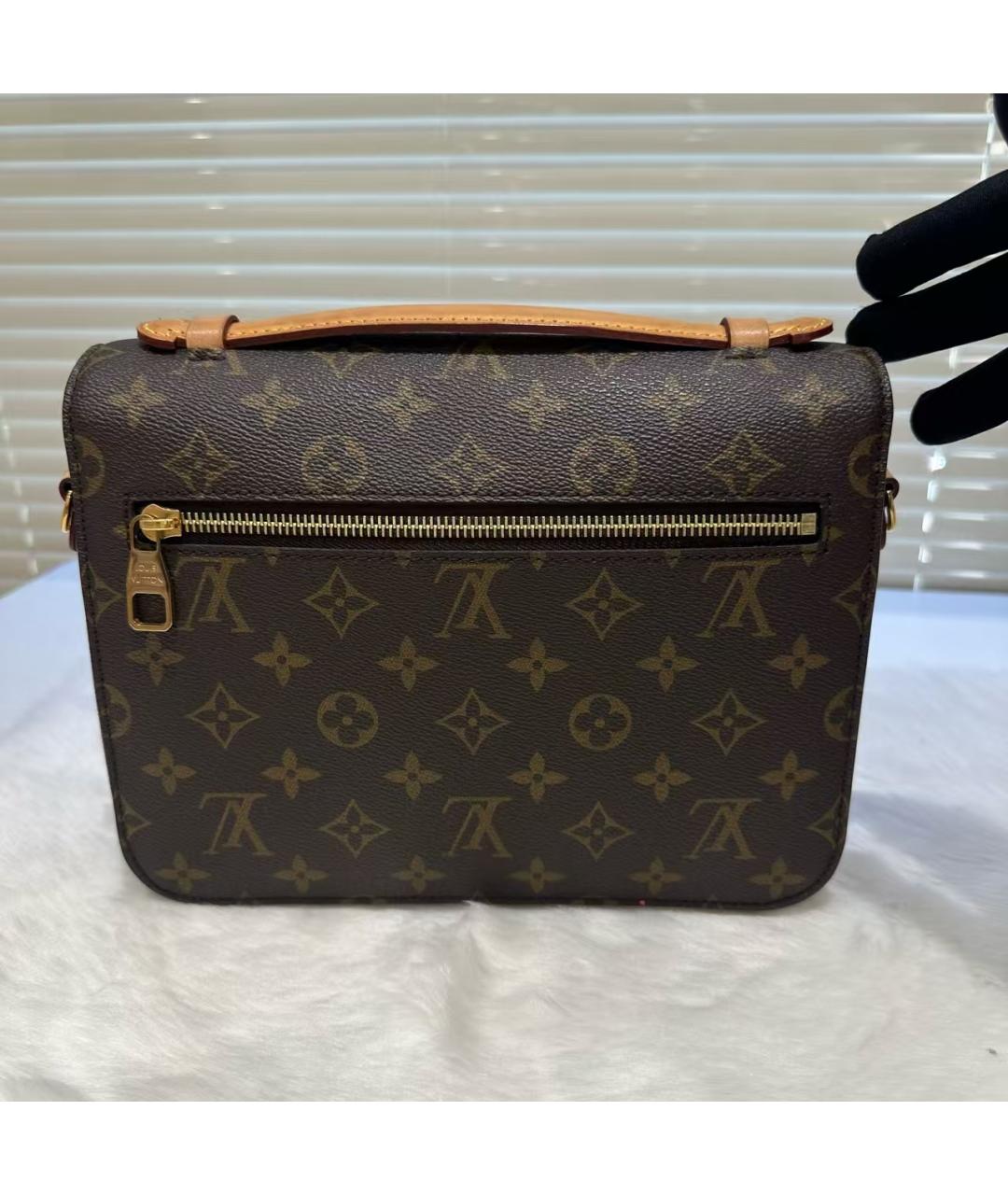LOUIS VUITTON Коричневая сумка с короткими ручками, фото 3