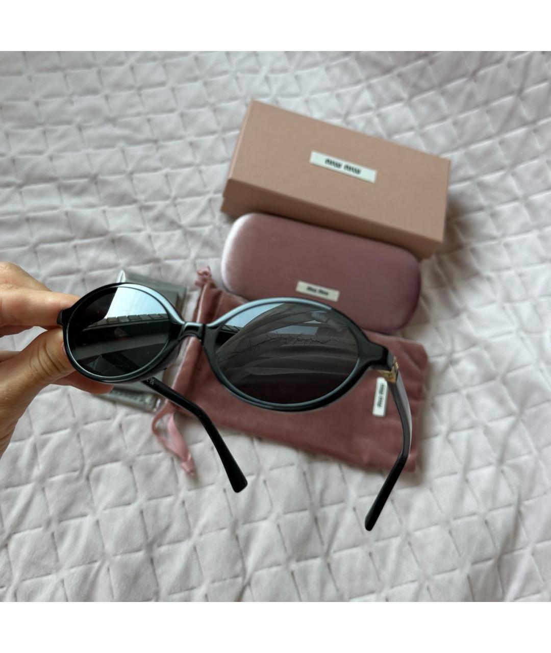MIU MIU Черные пластиковые солнцезащитные очки, фото 3