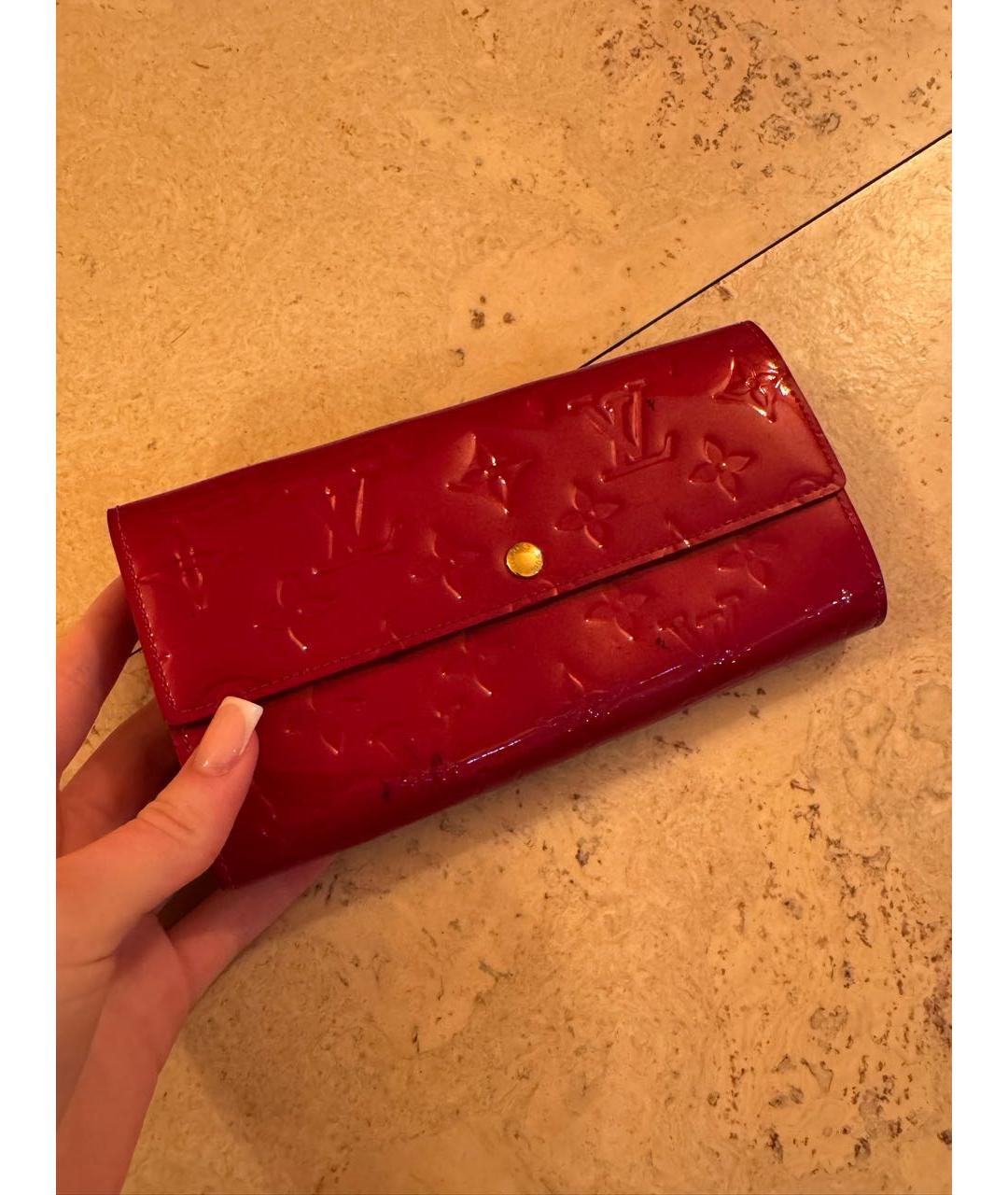 LOUIS VUITTON Бордовый кожаный кошелек, фото 2