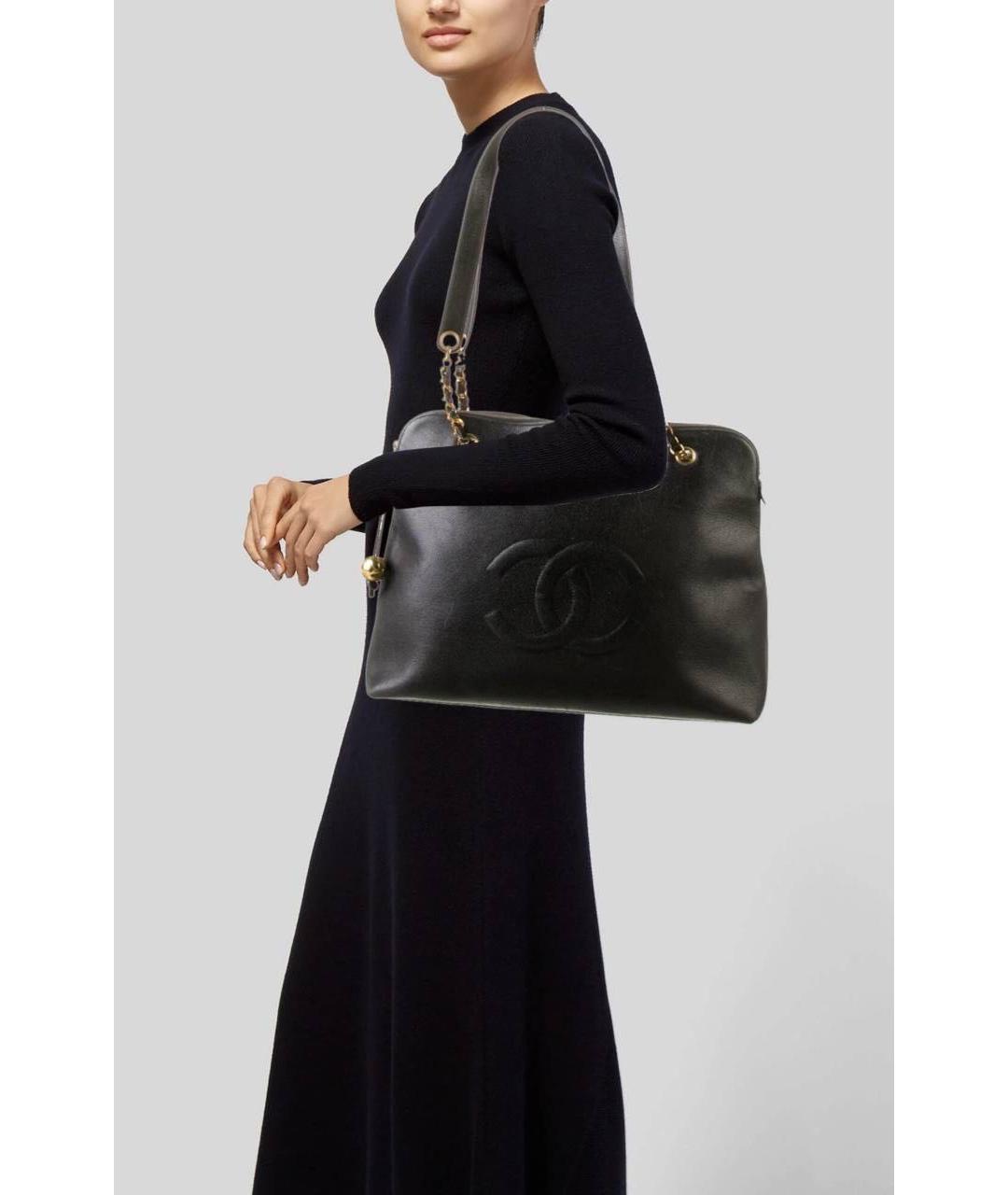 CHANEL Черная кожаная сумка тоут, фото 4