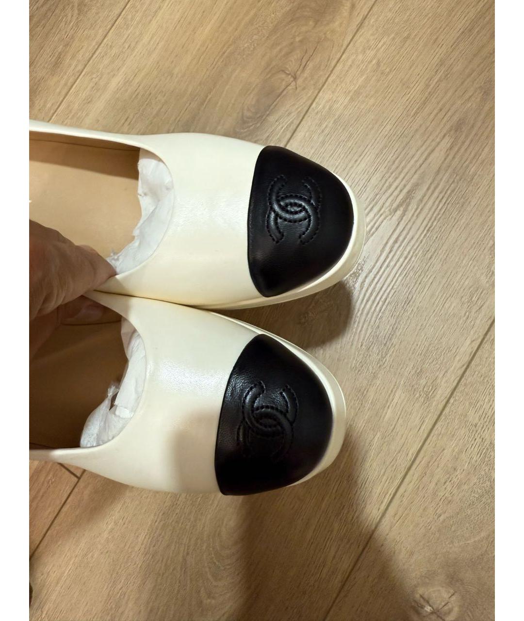 CHANEL Белые кожаные туфли, фото 3
