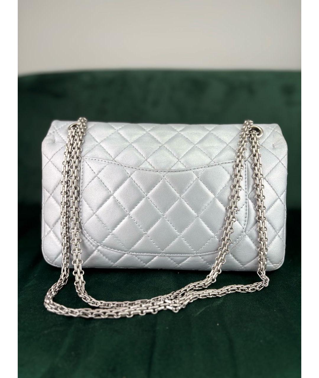 CHANEL Серебряная кожаная сумка через плечо, фото 2