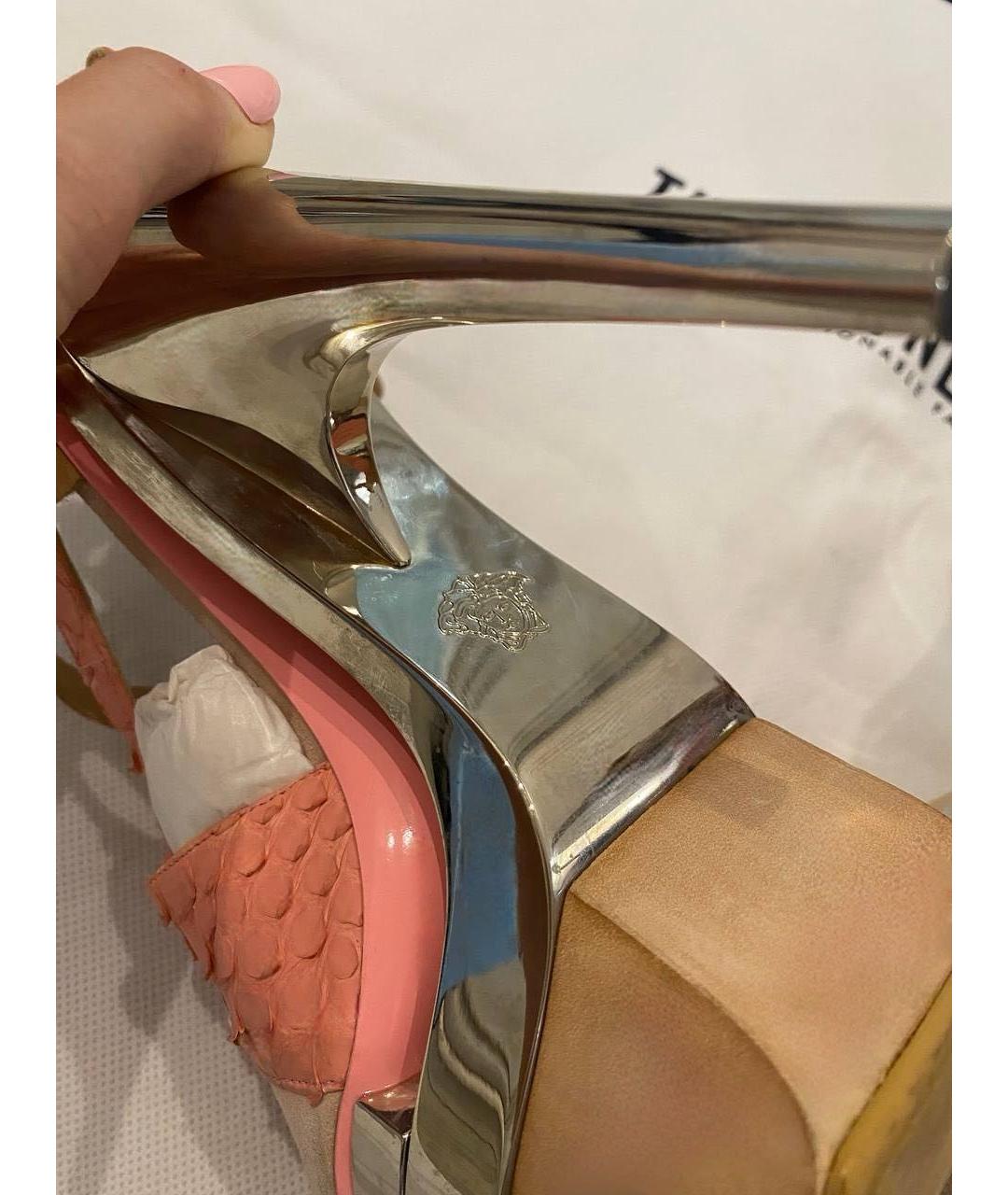 VERSACE Мульти босоножки из экзотической кожи, фото 4